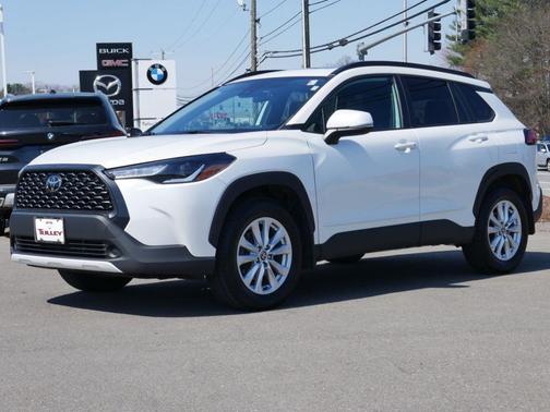 White 2022 Toyota Corolla Cross LE