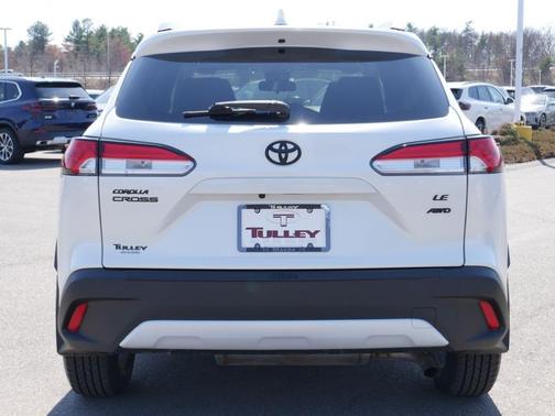 White 2022 Toyota Corolla Cross LE