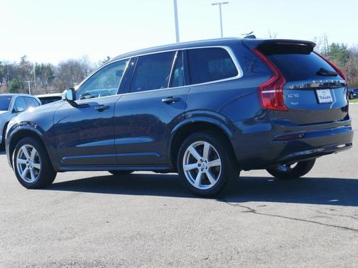 2023 Volvo XC90 B6 Core