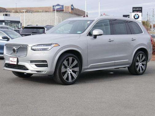 2023 Volvo XC90 B6 Ultimate 7-Seater