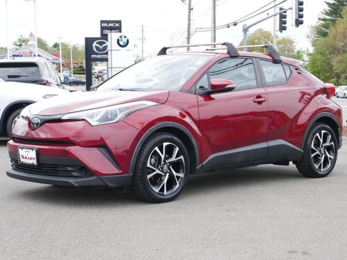 Pearl 2019 Toyota C-HR XLE