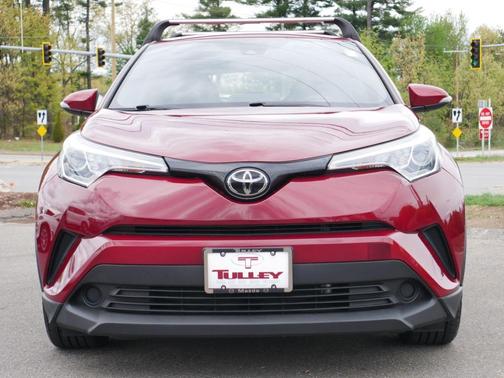 Pearl 2019 Toyota C-HR XLE