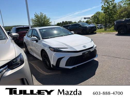 Ice 2025 Toyota Camry SE