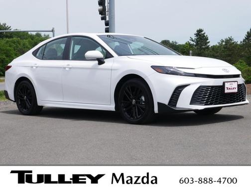Ice 2025 Toyota Camry SE