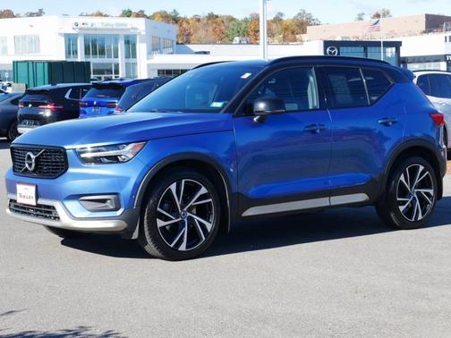 2019 Volvo XC40 T5 R-Design