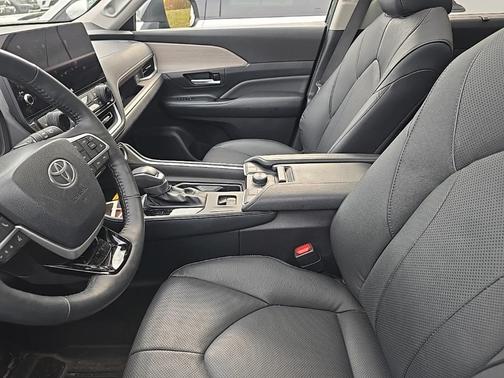 2024 Toyota Grand Highlander 