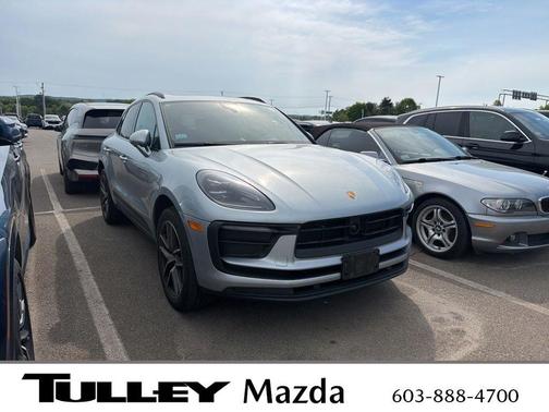 Dolomite Silver Metallic 2022 Porsche Macan Base