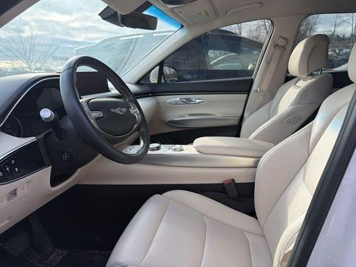 2023 Genesis GV70 2.5T
