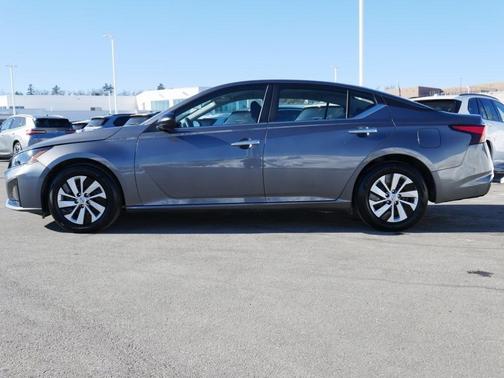 2025 Nissan Altima S