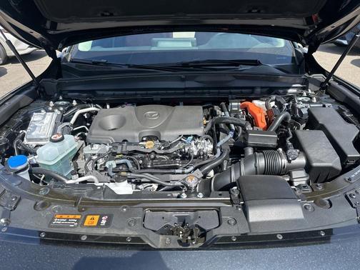2025 Mazda CX-50 Hybrid Premium Package