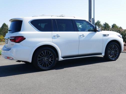 2023 INFINITI QX80 SENSORY