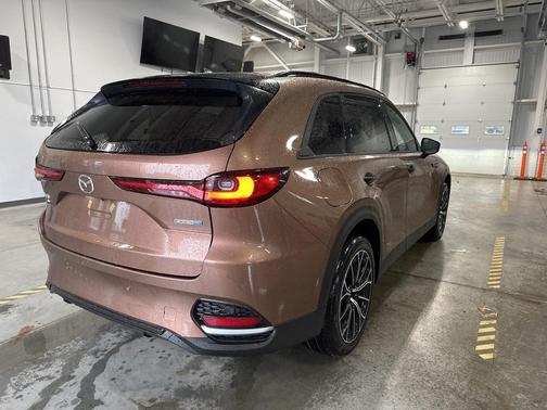 2025 Mazda CX-70 PHEV Premium Package