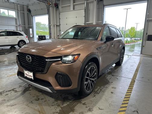 2025 Mazda CX-70 PHEV Premium Package