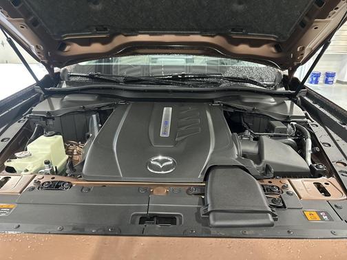 2025 Mazda CX-70 PHEV Premium Package