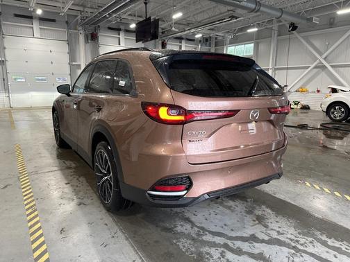 2025 Mazda CX-70 PHEV Premium Package