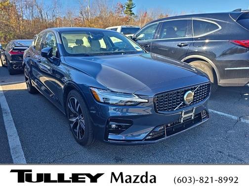 2023 Volvo S60 B5 Plus Dark Theme