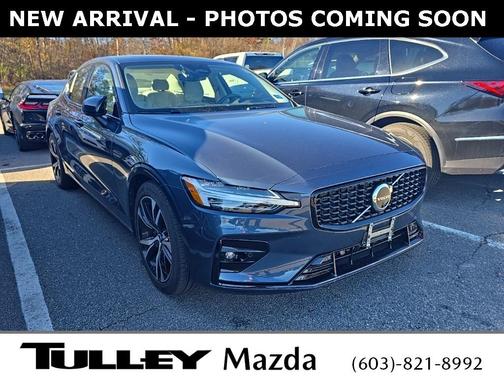 2023 Volvo S60 B5 Plus Dark Theme