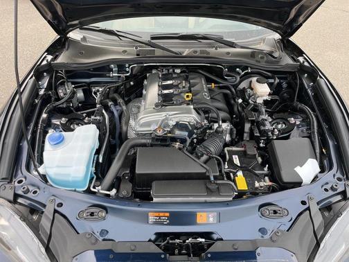 Deep Crystal Blue Mica 2026 Mazda MX-5 Miata Grand Touring