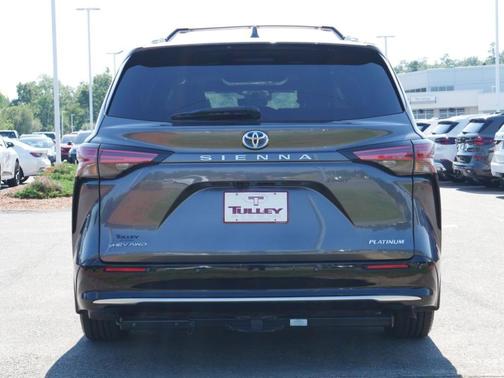 Magnetic Gray Metallic 2025 Toyota Sienna Platinum 7 Passenger