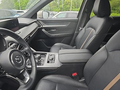 2024 Mazda CX-90 PHEV Premium Plus