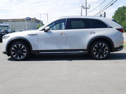 2024 Mazda CX-90 PHEV Premium Plus