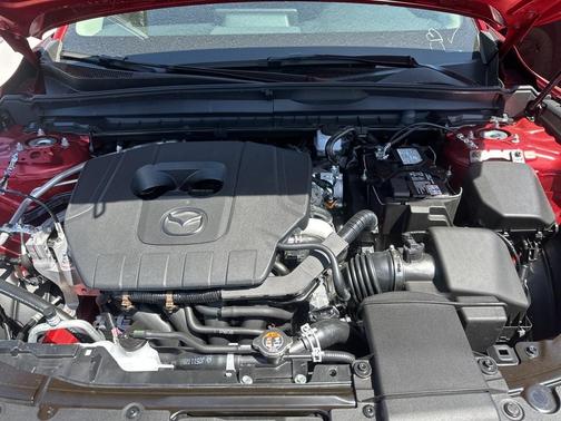 2025 Mazda CX-50 2.5 S Preferred Package