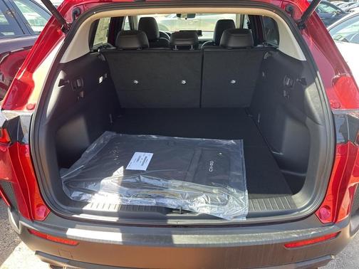 2025 Mazda CX-50 2.5 S Preferred Package