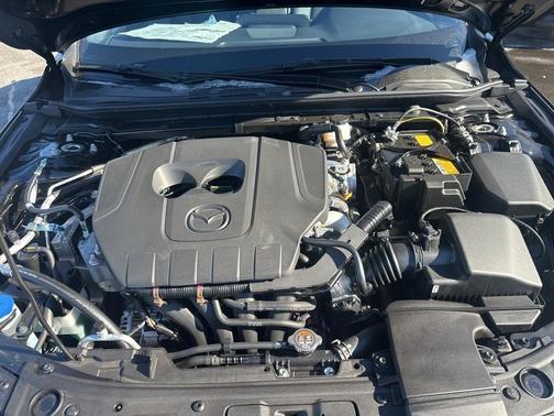 2025 Mazda Mazda3 FWD w/Preferred Package