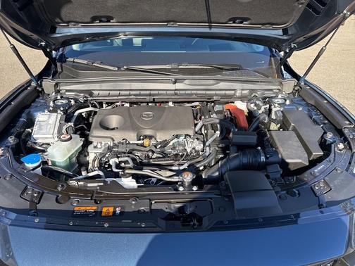 2026 Mazda CX-50 Premium Plus