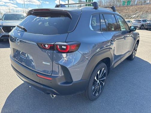 2026 Mazda CX-50 Premium Plus