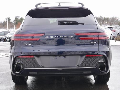 2023 Genesis GV70 2.5T