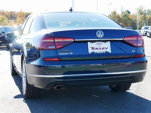 2018 Volkswagen Passat 2.0T SE w/ Technology