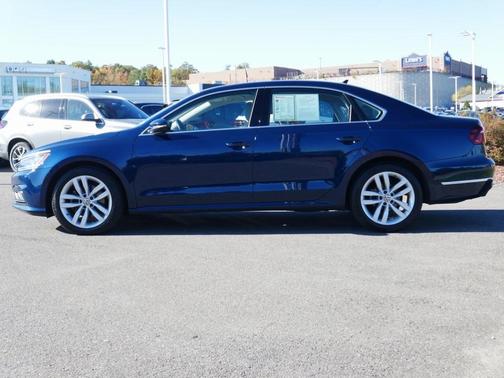 2018 Volkswagen Passat 2.0T SE w/ Technology