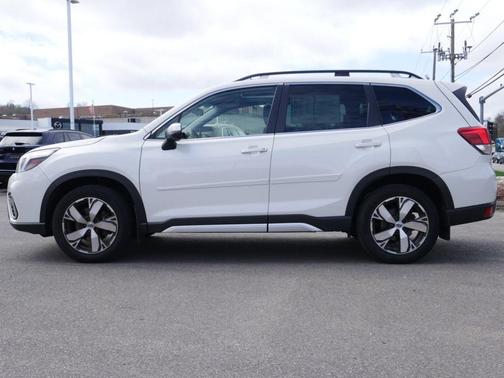 Crystal White Pearl 2020 Subaru Forester Touring