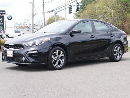 Aurora Black Pearl 2020 Kia Forte LXS