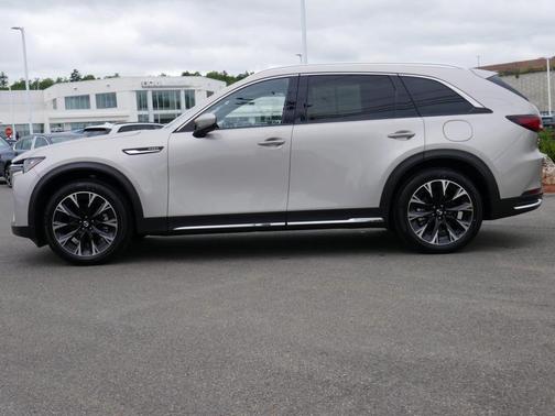 2024 Mazda CX-90 PHEV Premium Plus