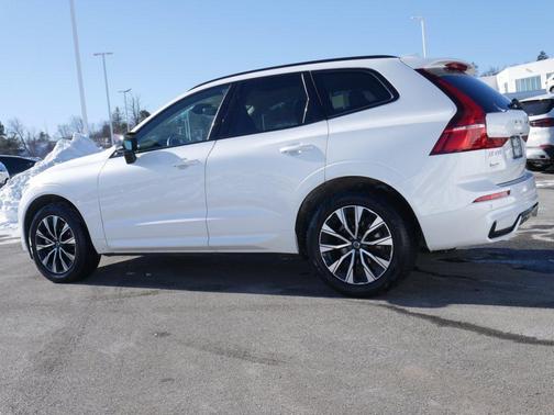 2025 Volvo XC60 B5 Core
