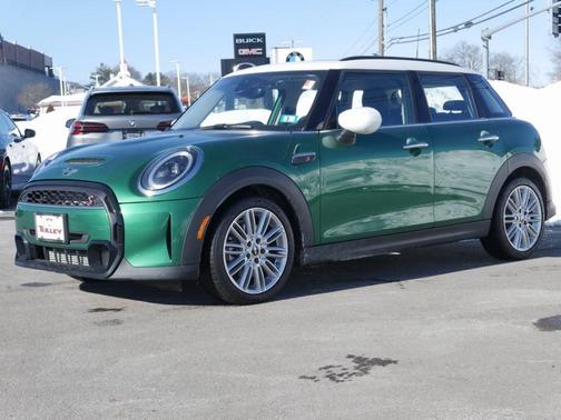 2023 MINI Hardtop Cooper