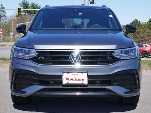Platinum Gray Metallic 2023 Volkswagen Tiguan 2.0T SE R-Line Black