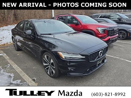 2022 Volvo S60 B5 Momentum