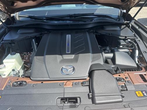 2025 Mazda CX-70 PHEV Premium Package