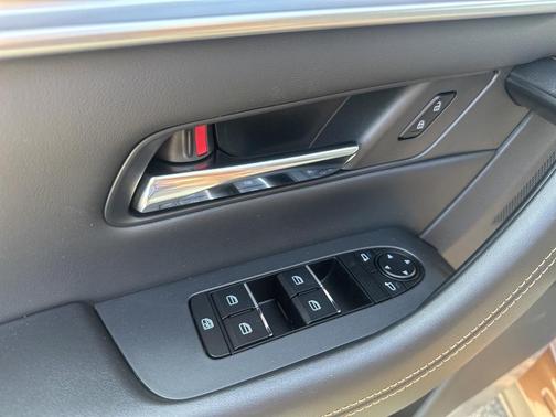 2025 Mazda CX-70 PHEV Premium Package