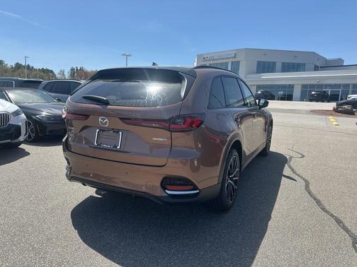 2025 Mazda CX-70 PHEV Premium Package