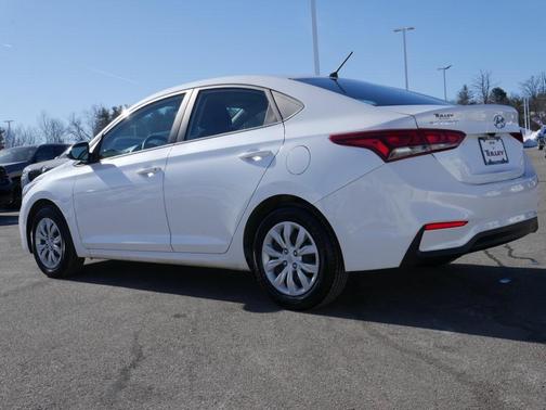 2022 Hyundai Accent SE