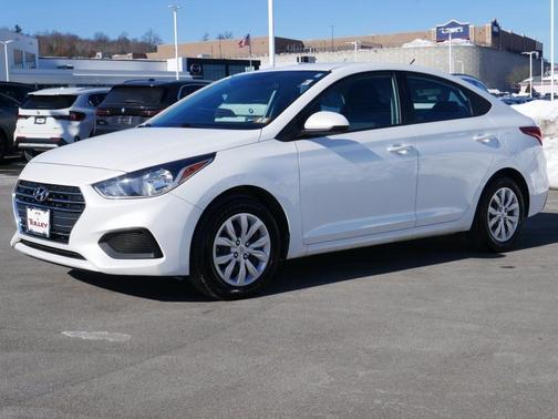 2022 Hyundai Accent SE