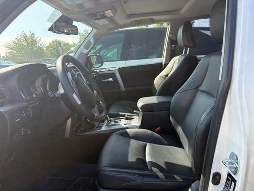 Blizzard Pearl 2022 Toyota 4Runner Limited