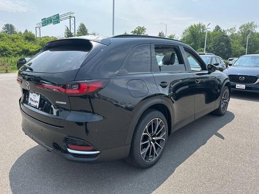 2025 Mazda CX-70 PHEV Premium Package