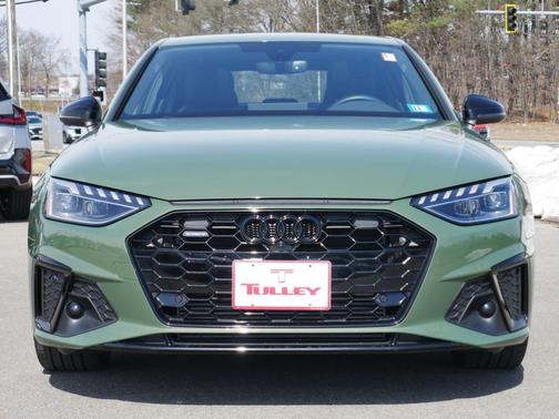 2023 Audi A4 45 S line Premium Plus