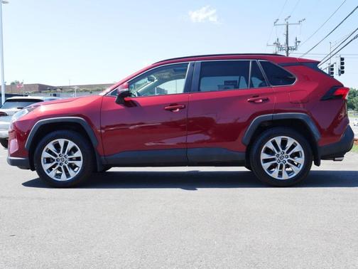 Pearl 2019 Toyota RAV4 XLE Premium