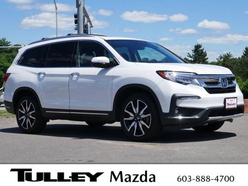 White 2022 Honda Pilot Touring 7-Passenger